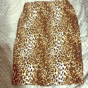 White House Black Market sexy leopard skirt
